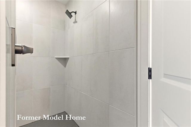 27610 E 128th Court, Lee's Summit, MO 64086