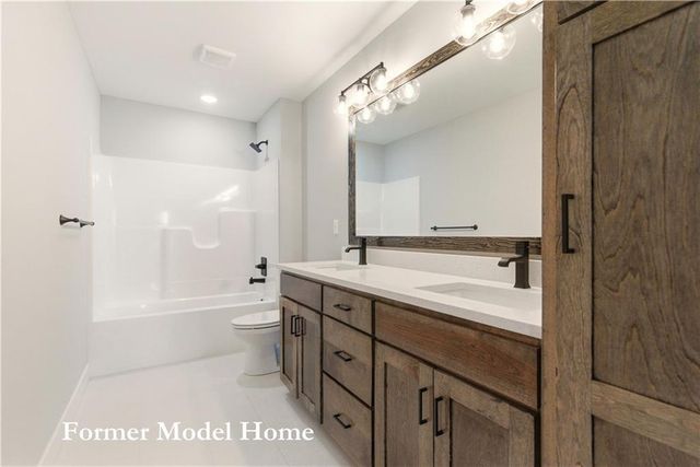 27610 E 128th Court, Lee's Summit, MO 64086