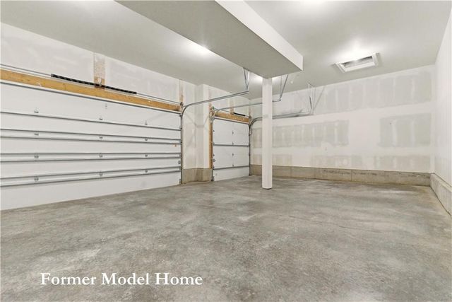 27610 E 128th Court, Lee's Summit, MO 64086