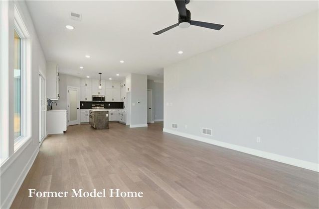 27610 E 128th Court, Lee's Summit, MO 64086