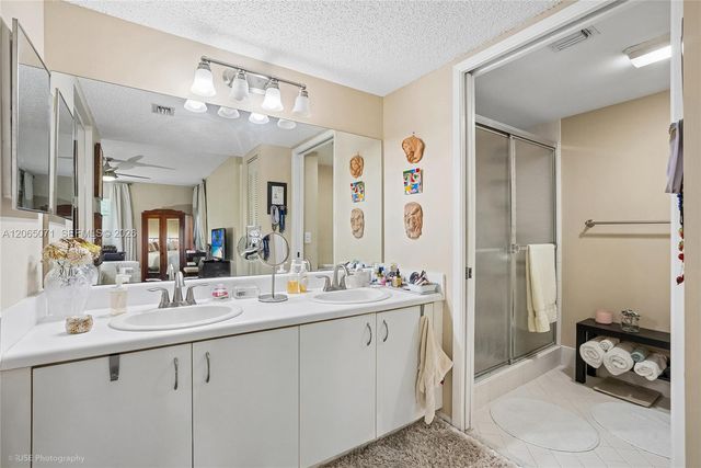 900 SW 142nd Avenue 301L, Pembroke Pines, FL 33027