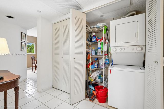 900 SW 142nd Avenue 301L, Pembroke Pines, FL 33027