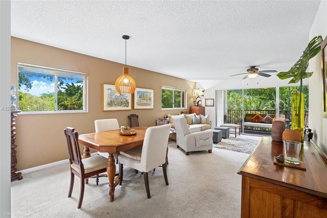 900 SW 142nd Avenue 301L, Pembroke Pines, FL 33027