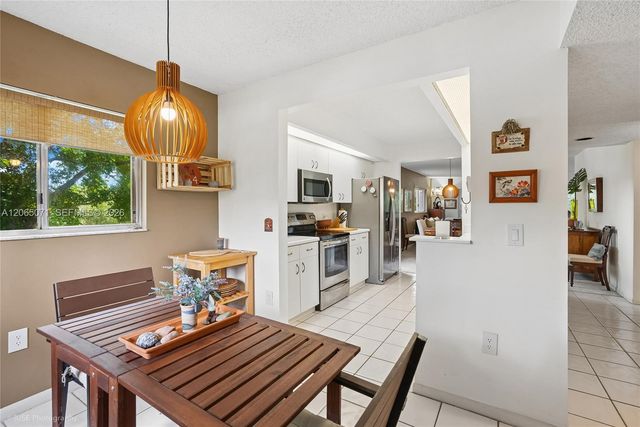 900 SW 142nd Avenue 301L, Pembroke Pines, FL 33027