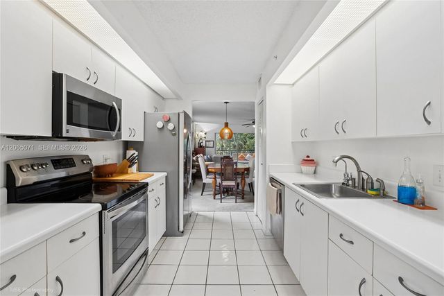 900 SW 142nd Avenue 301L, Pembroke Pines, FL 33027