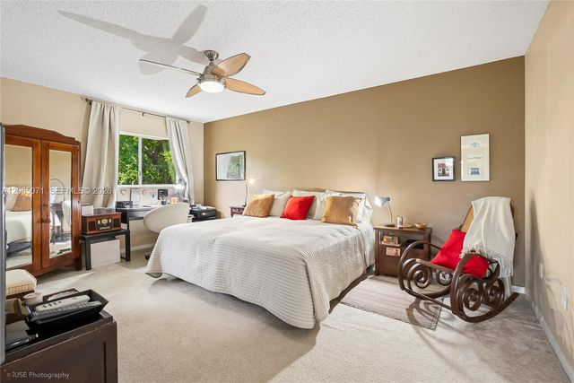 900 SW 142nd Avenue 301L, Pembroke Pines, FL 33027