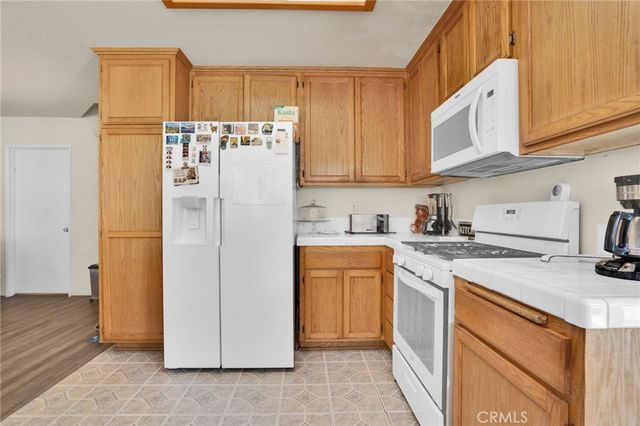 16991 Escala, Victorville, CA 92395
