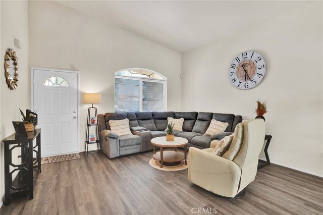 16991 Escala, Victorville, CA 92395