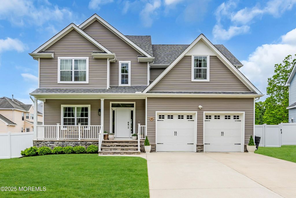 6 Harpoon Drive, Barnegat, NJ 08005