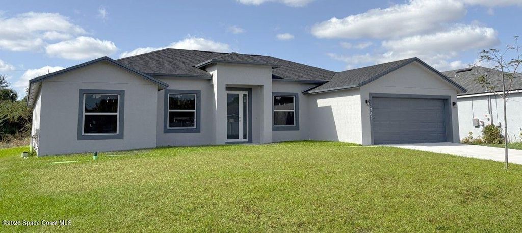 1782 Hallendale Avenue SW, Palm Bay, FL 32908