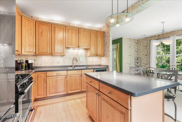 524 St Andrews Place, Manalapan, NJ 07726