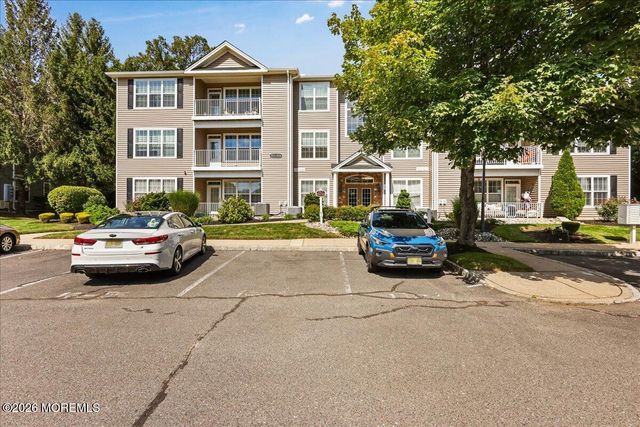 524 St Andrews Place, Manalapan, NJ 07726