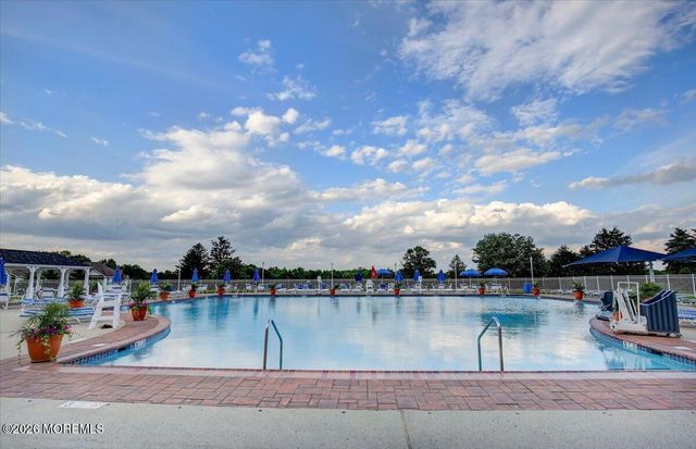 524 St Andrews Place, Manalapan, NJ 07726