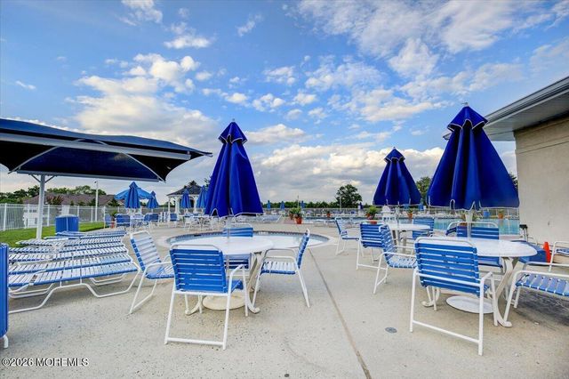 524 St Andrews Place, Manalapan, NJ 07726