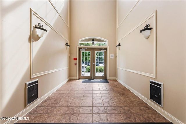 524 St Andrews Place, Manalapan, NJ 07726