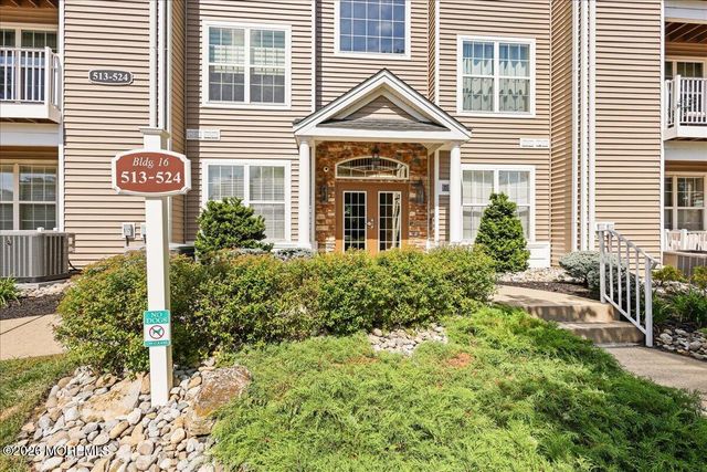 524 St Andrews Place, Manalapan, NJ 07726
