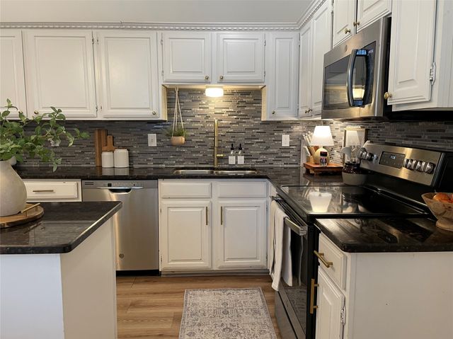 3801 Lofland Lane, Rowlett, TX 75088