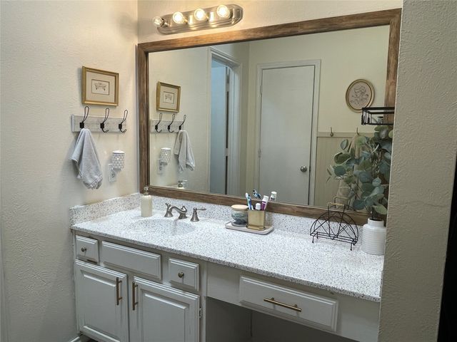 3801 Lofland Lane, Rowlett, TX 75088