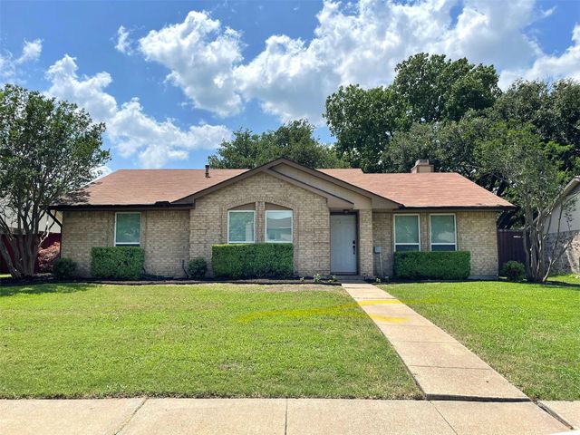 3801 Lofland Lane, Rowlett, TX 75088