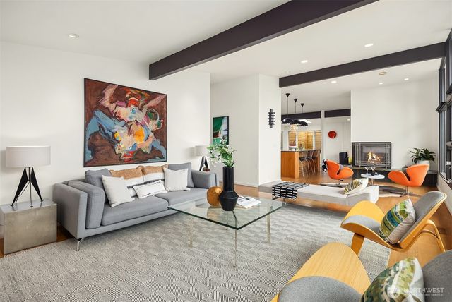 3055 44th Avenue W, Seattle, WA 98199