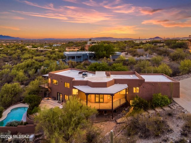 5060 N Calle Bosque, Tucson, AZ 85718