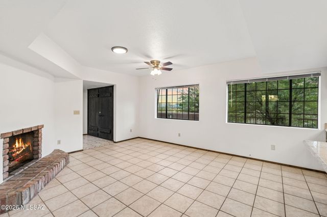 5060 N Calle Bosque, Tucson, AZ 85718