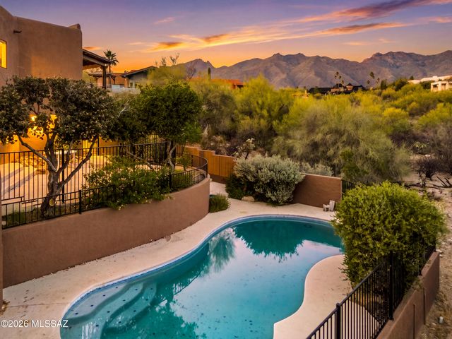 5060 N Calle Bosque, Tucson, AZ 85718
