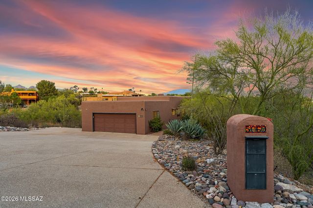 5060 N Calle Bosque, Tucson, AZ 85718