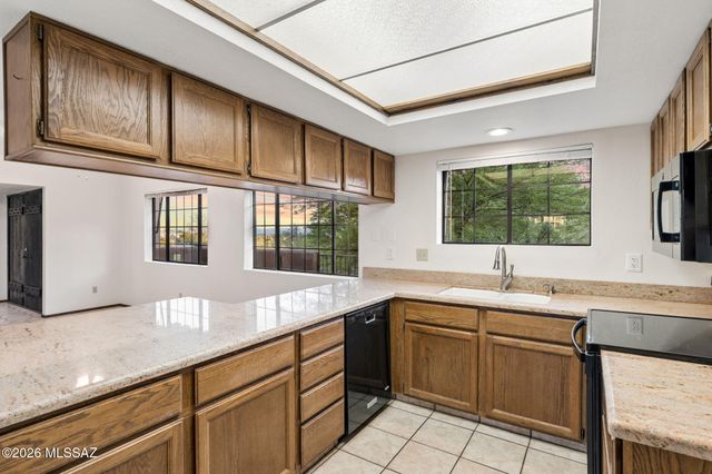 5060 N Calle Bosque, Tucson, AZ 85718