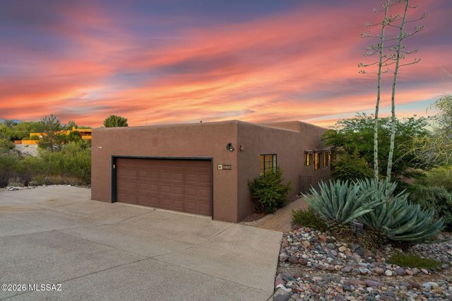 5060 N Calle Bosque, Tucson, AZ 85718