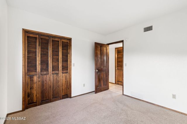 5060 N Calle Bosque, Tucson, AZ 85718