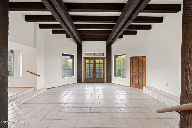 5060 N Calle Bosque, Tucson, AZ 85718