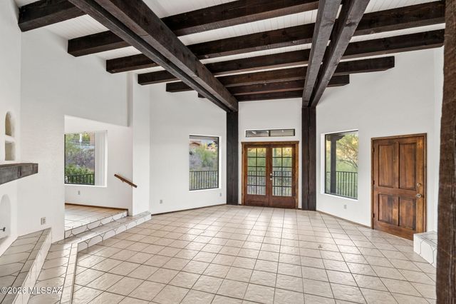 5060 N Calle Bosque, Tucson, AZ 85718