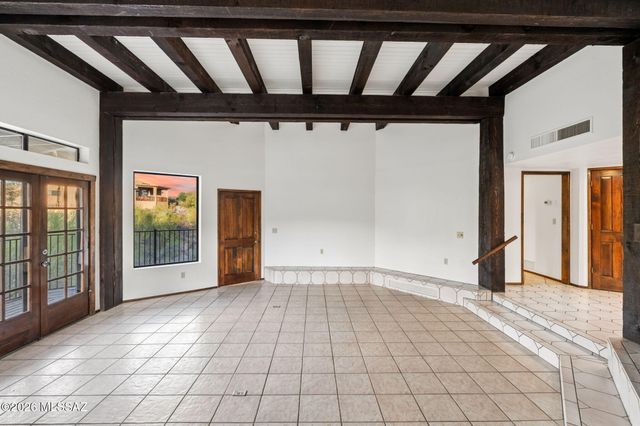 5060 N Calle Bosque, Tucson, AZ 85718