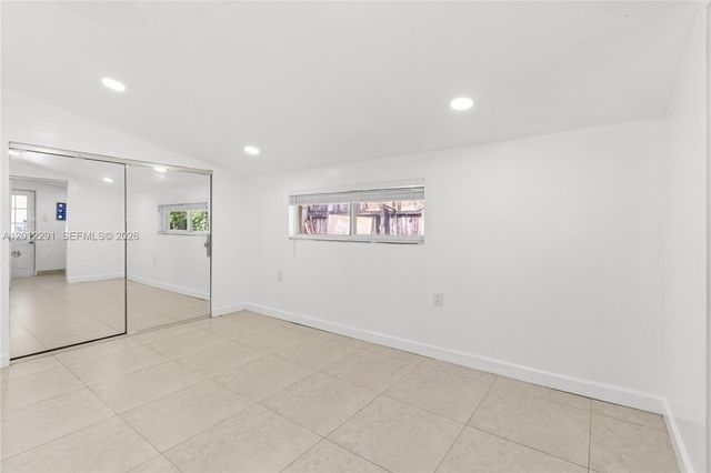 2729 Harding St, Hollywood, FL 33020