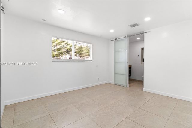 2729 Harding St, Hollywood, FL 33020