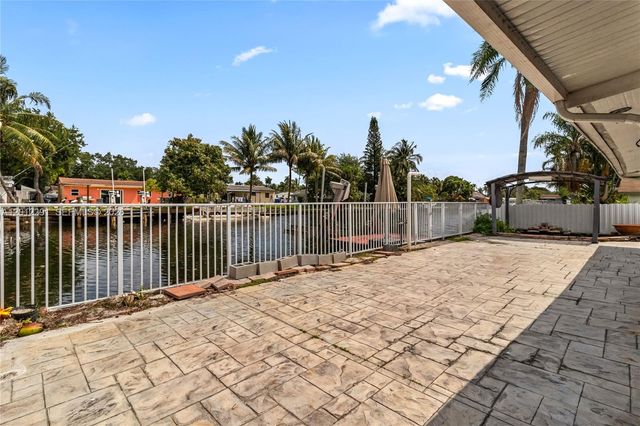 2729 Harding St, Hollywood, FL 33020