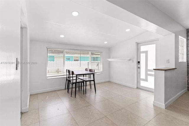 2729 Harding St, Hollywood, FL 33020