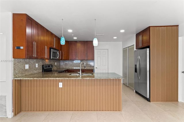 2729 Harding St, Hollywood, FL 33020