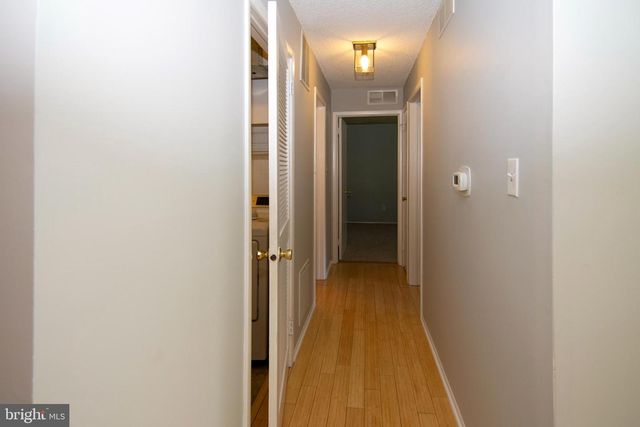 4906-A DUNBARTON RD, Mount Laurel, NJ 08054