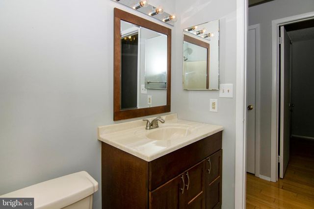 4906-A DUNBARTON RD, Mount Laurel, NJ 08054