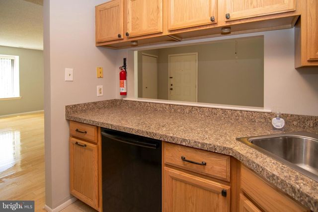 4906-A DUNBARTON RD, Mount Laurel, NJ 08054