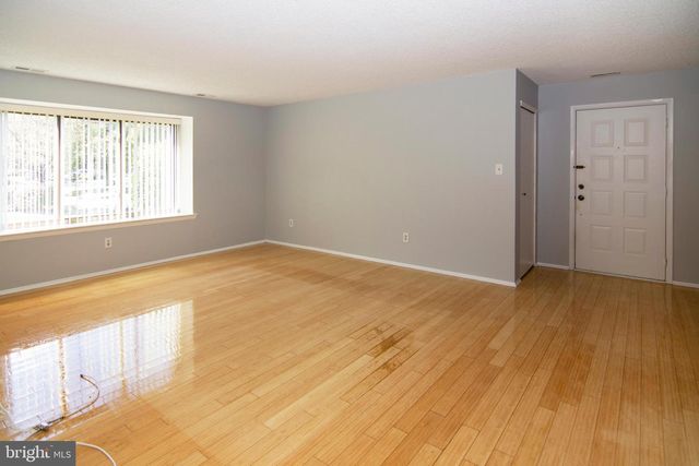 4906-A DUNBARTON RD, Mount Laurel, NJ 08054