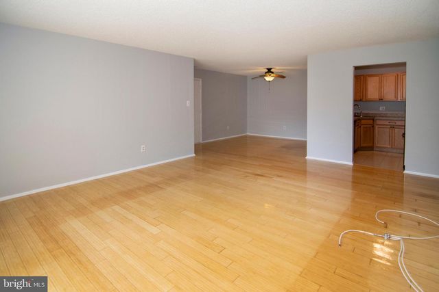 4906-A DUNBARTON RD, Mount Laurel, NJ 08054