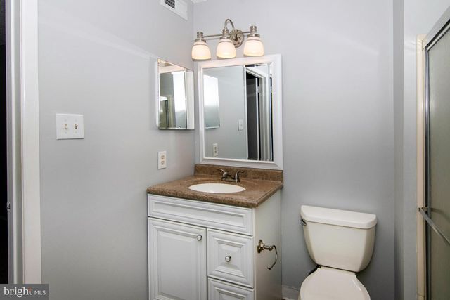 4906-A DUNBARTON RD, Mount Laurel, NJ 08054