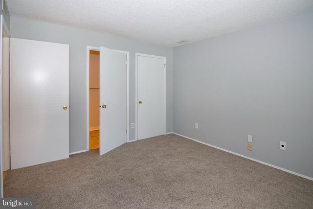 4906-A DUNBARTON RD, Mount Laurel, NJ 08054