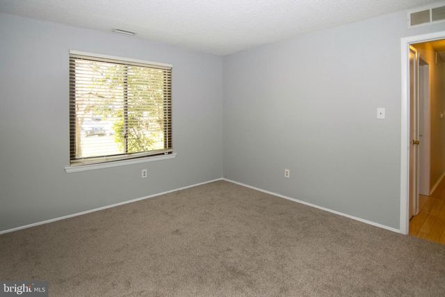 4906-A DUNBARTON RD, Mount Laurel, NJ 08054