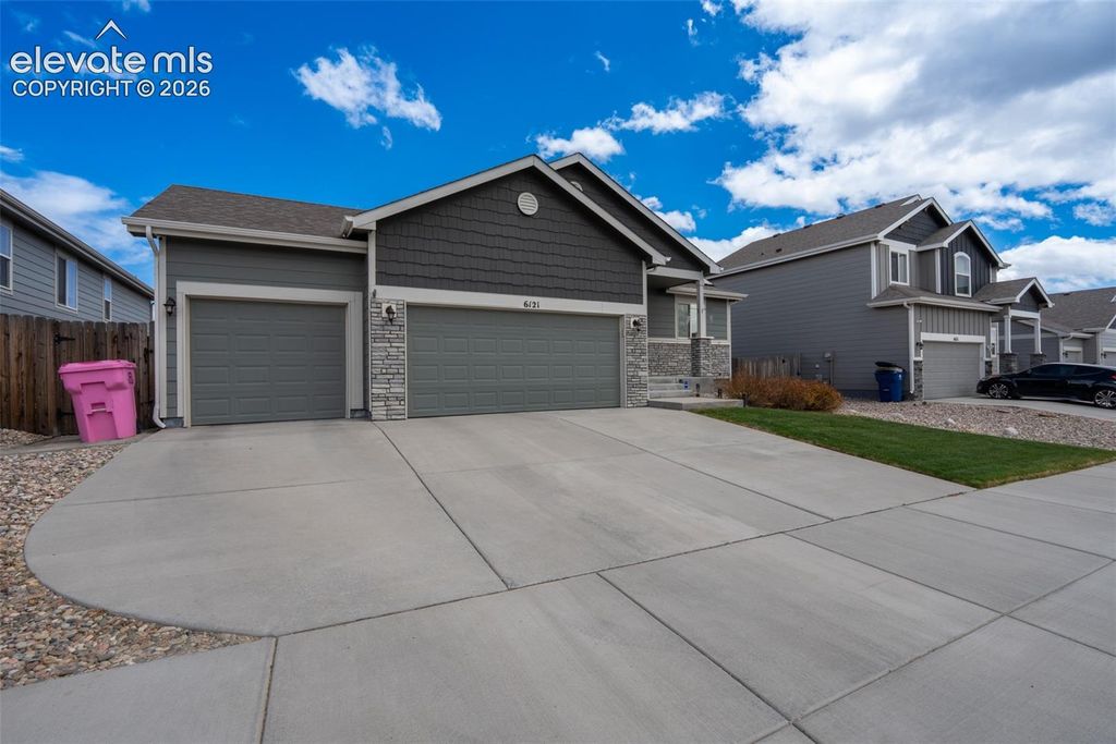 6121 Anders Ridge Lane, Colorado Springs, CO 80927 — exterior