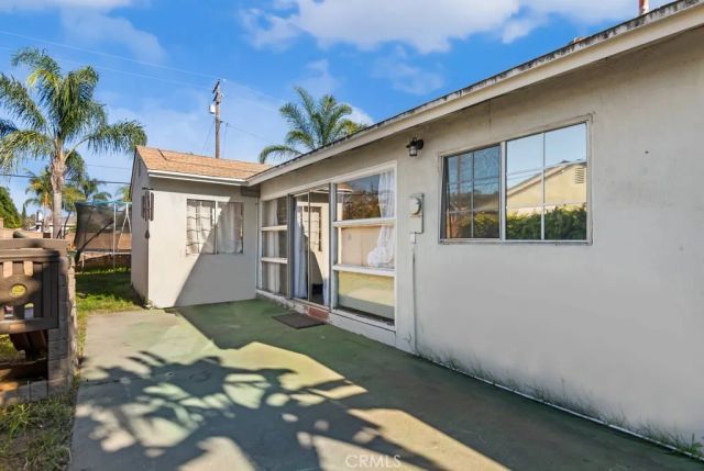 1711 Glenpark Street, Pomona, CA 91768