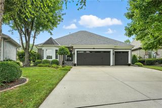 6104 Double Eagle Court, Parkville, MO 64152